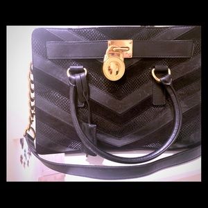 Micheal Kors black Handbag